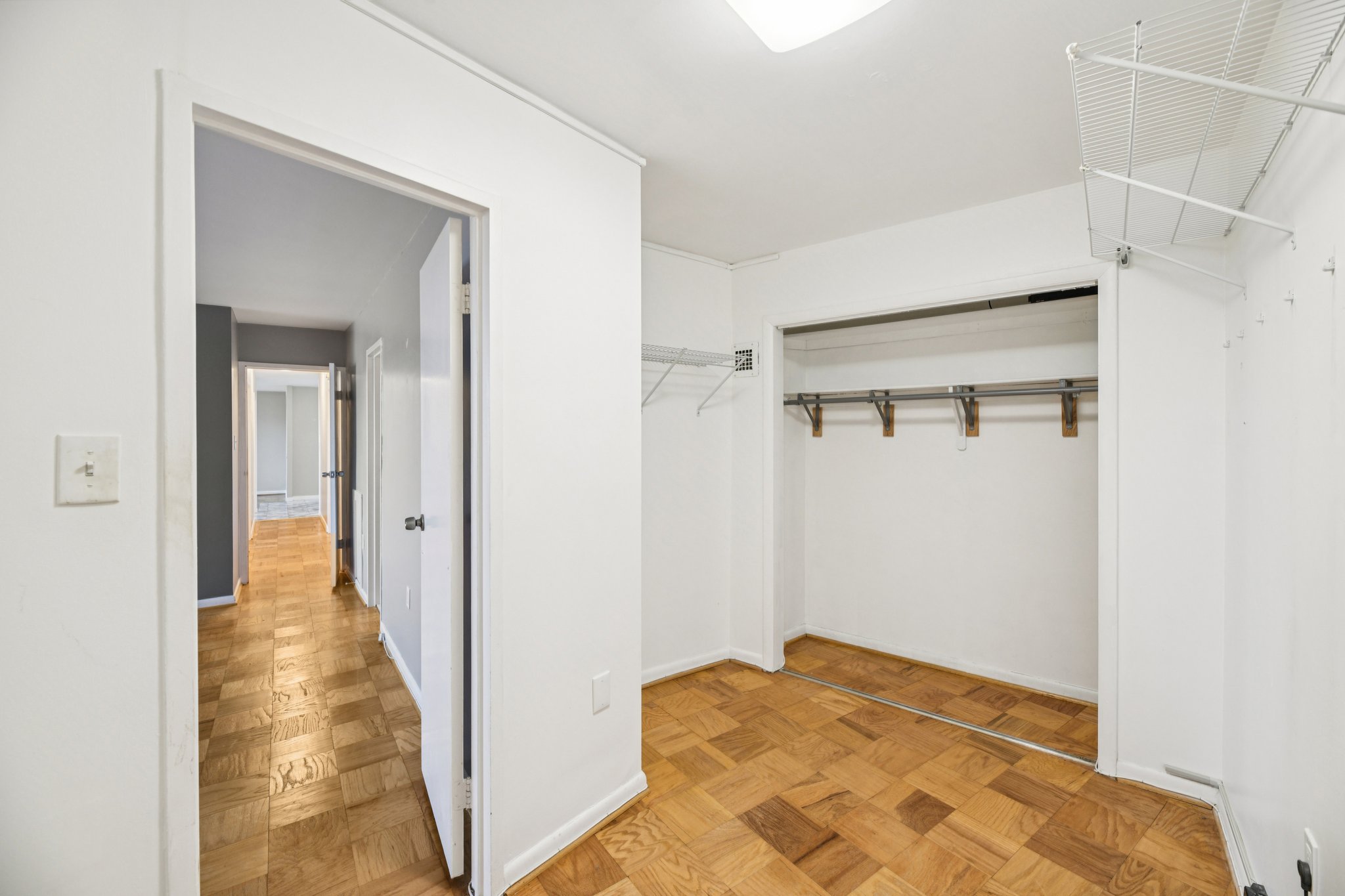 Rockville Pike 704-S0201-021.jpg