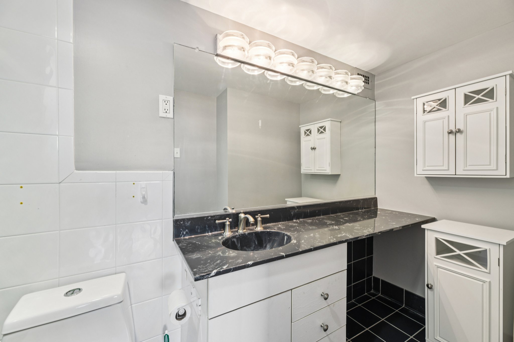 Rockville Pike 704-S0201-028.jpg