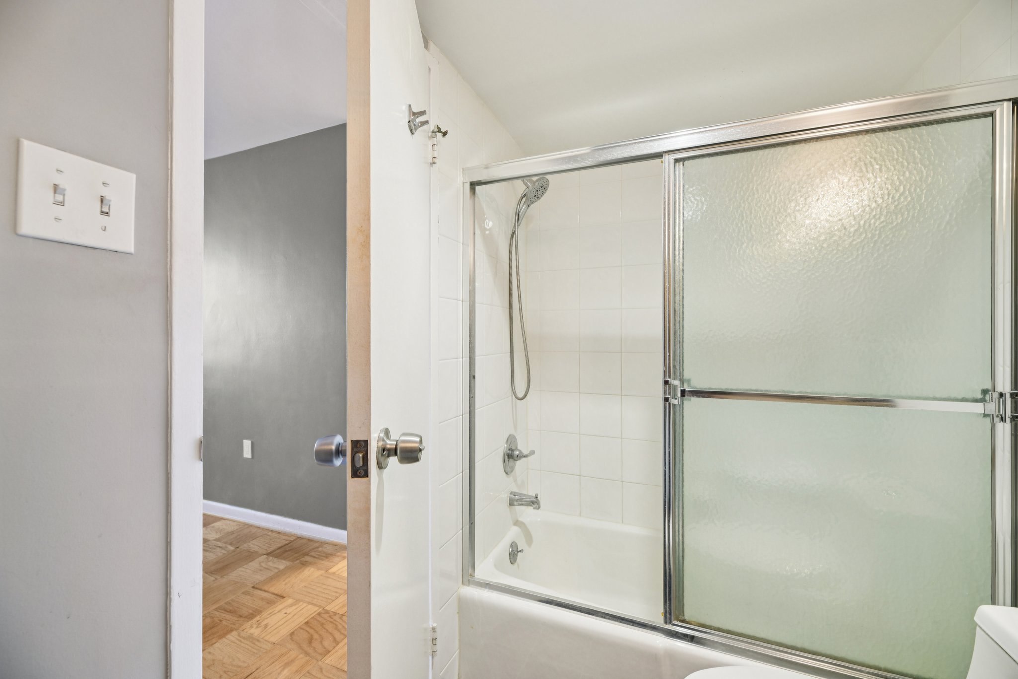 Rockville Pike 704-S0201-029.jpg