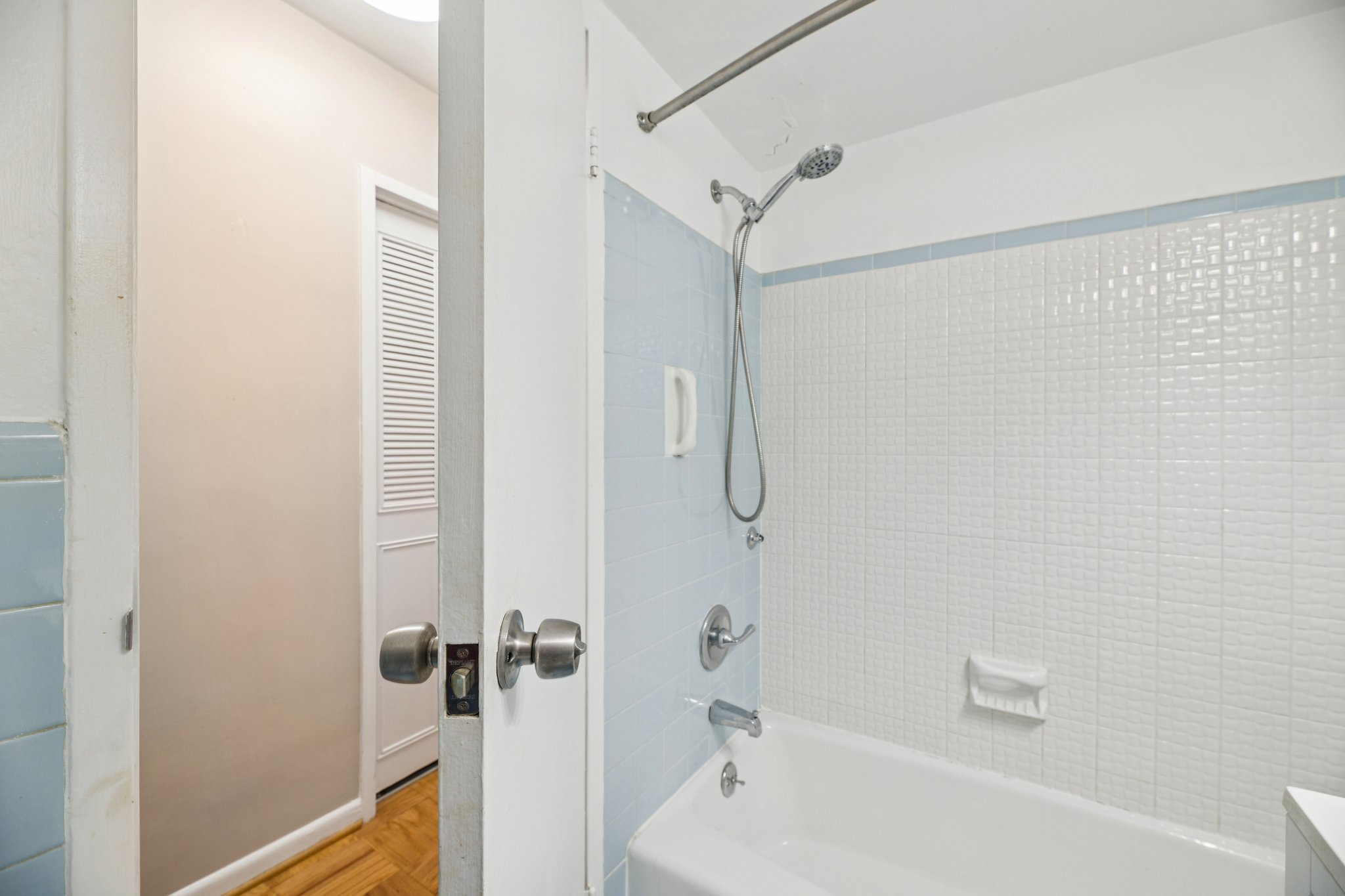 Rockville Pike 704-S0201-031.jpg