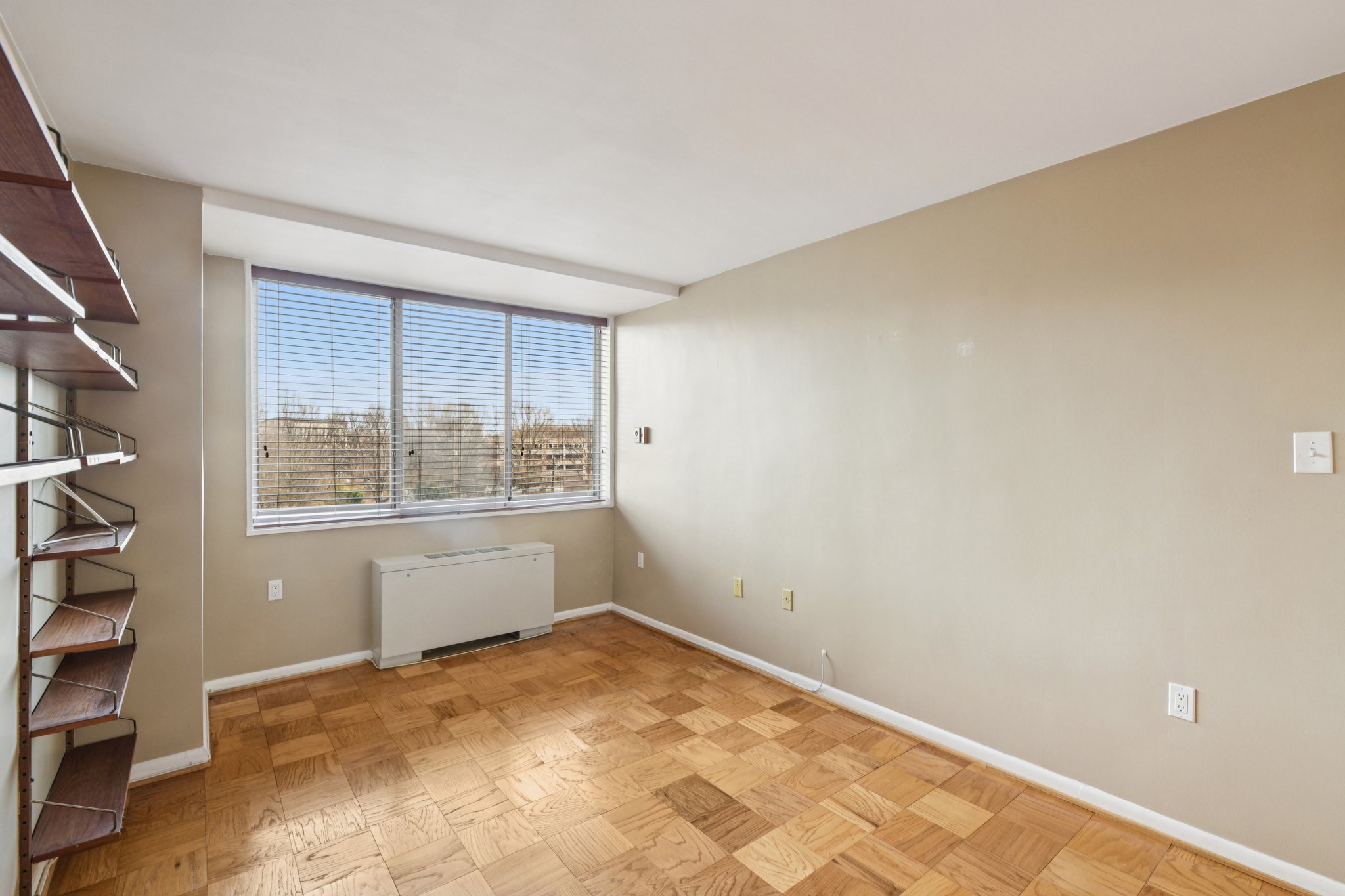 Rockville Pike 704-S0201-038.jpg