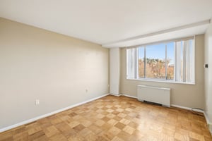 Rockville Pike 704-S0201-033.jpg