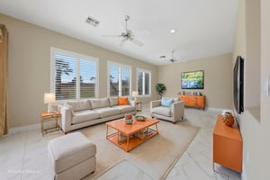 8J0A0338 virtually staged.jpeg