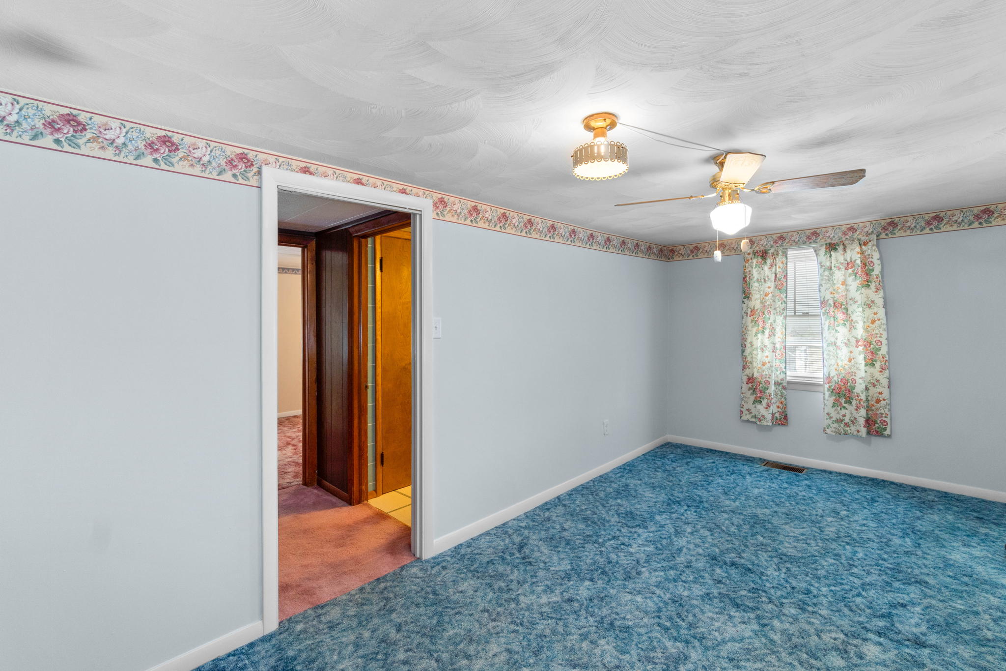 upper bedroom-2