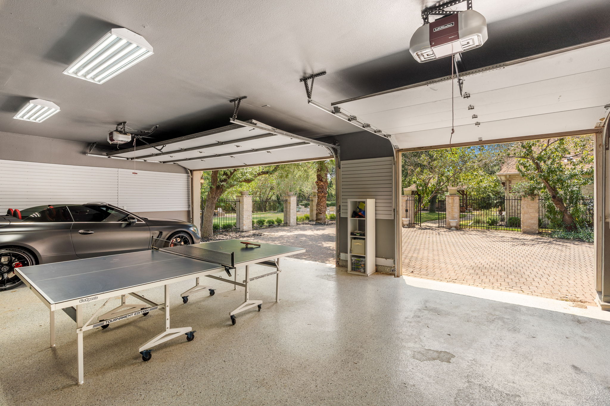 3.5-Car Garage