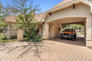 Convenient Port Cochere