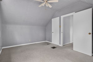  Photo 34