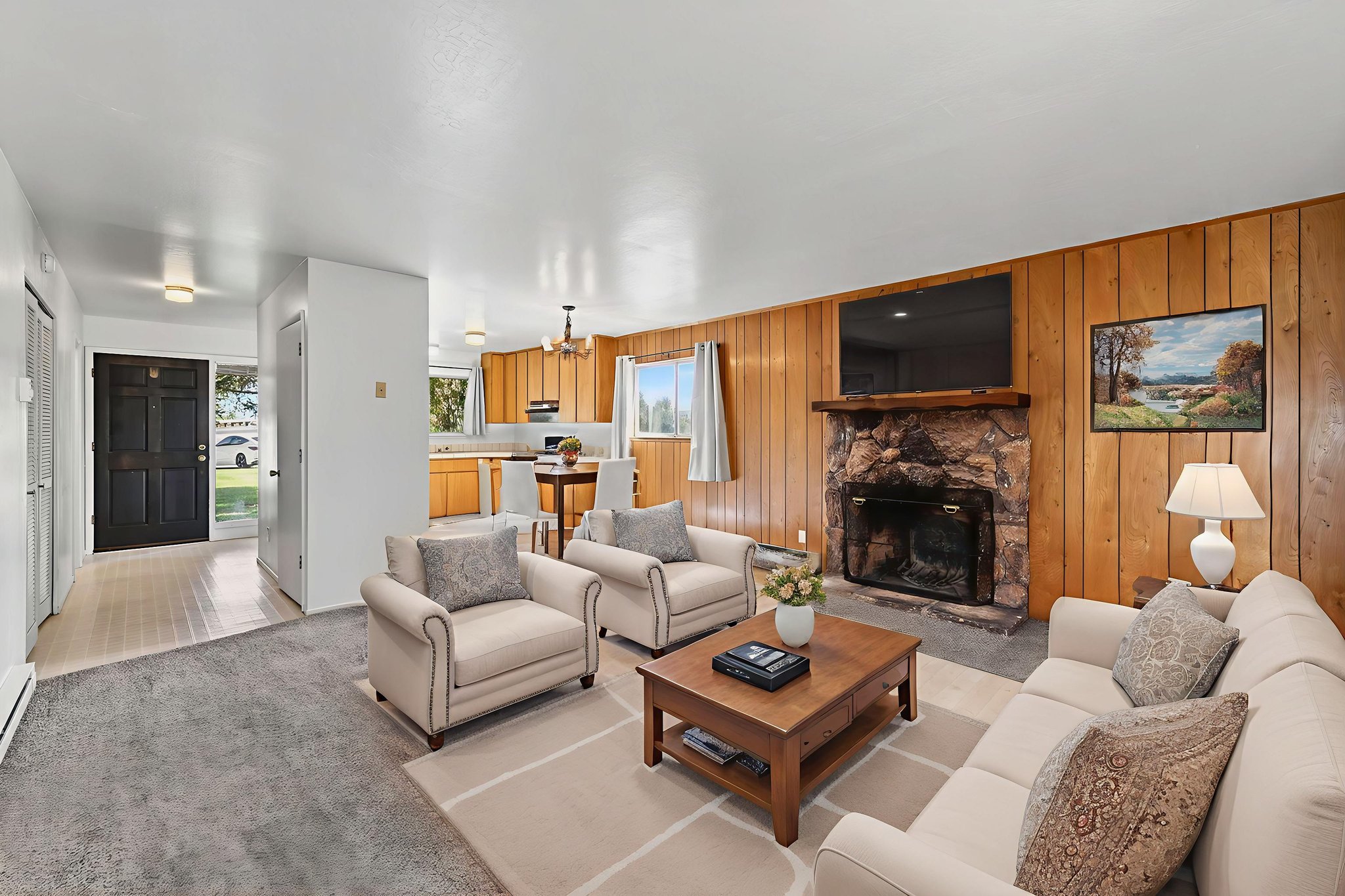 1051 Riverview-7 virtually staged.jpeg