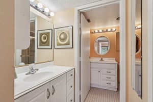 S Highland St-S1101-019.jpg