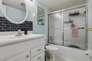 S Highland St-S1101-023.jpg