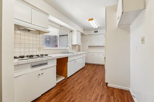 W Avenue J14-S2407-012.jpg