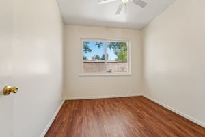 W Avenue J14-S2407-014.jpg