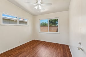 W Avenue J14-S2407-018.jpg
