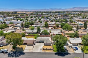 W Avenue J14-S2407-029.jpg