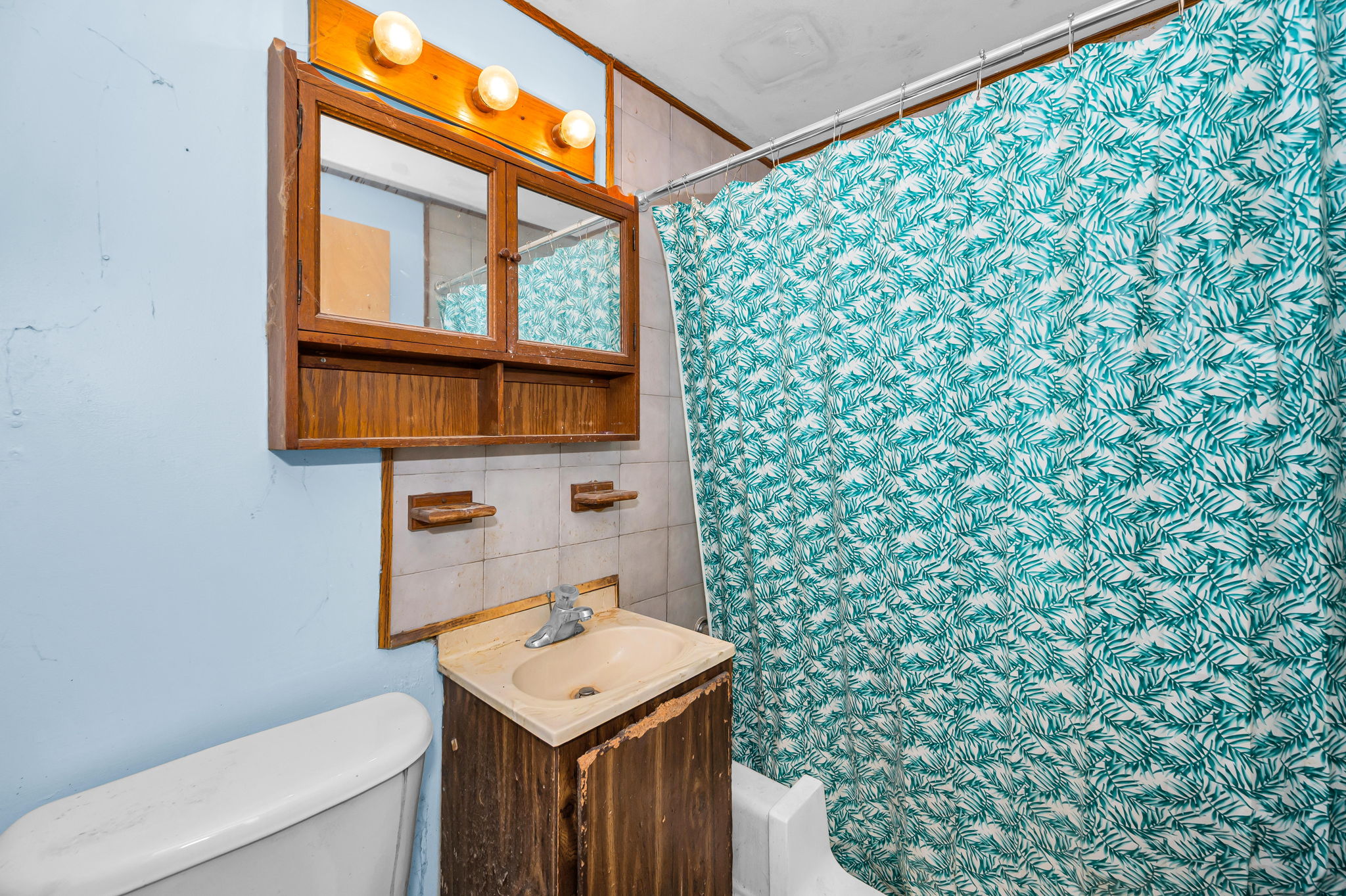 Bathroom1a