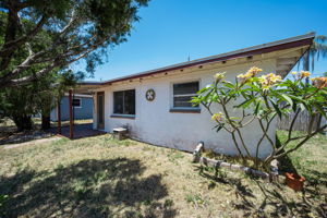Front Exterior3