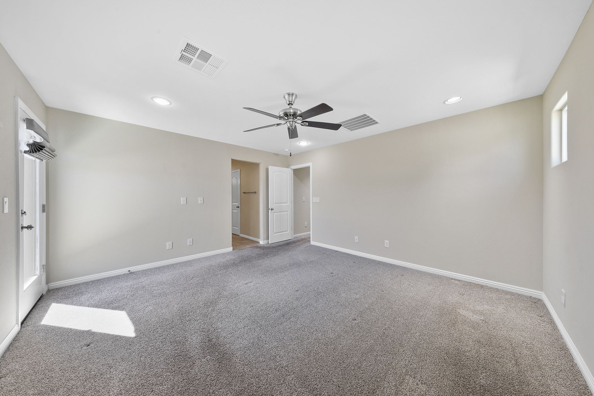 Mariposa Ave, Las Vegas, NV 89104, USA Photo 26
