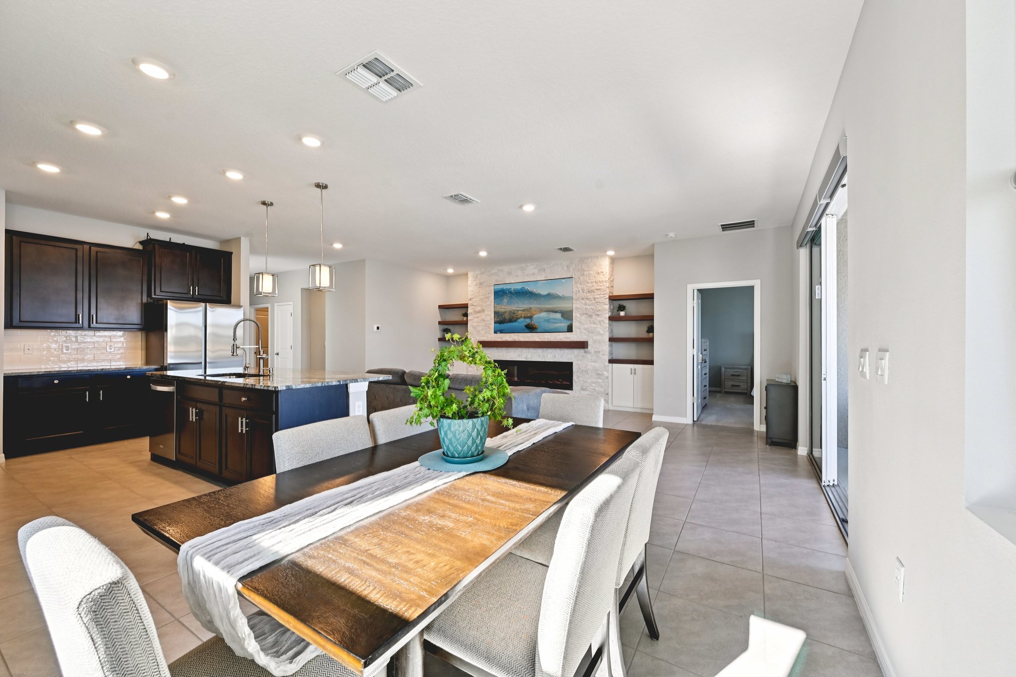 Chippewa Dr-S0702-015.jpg