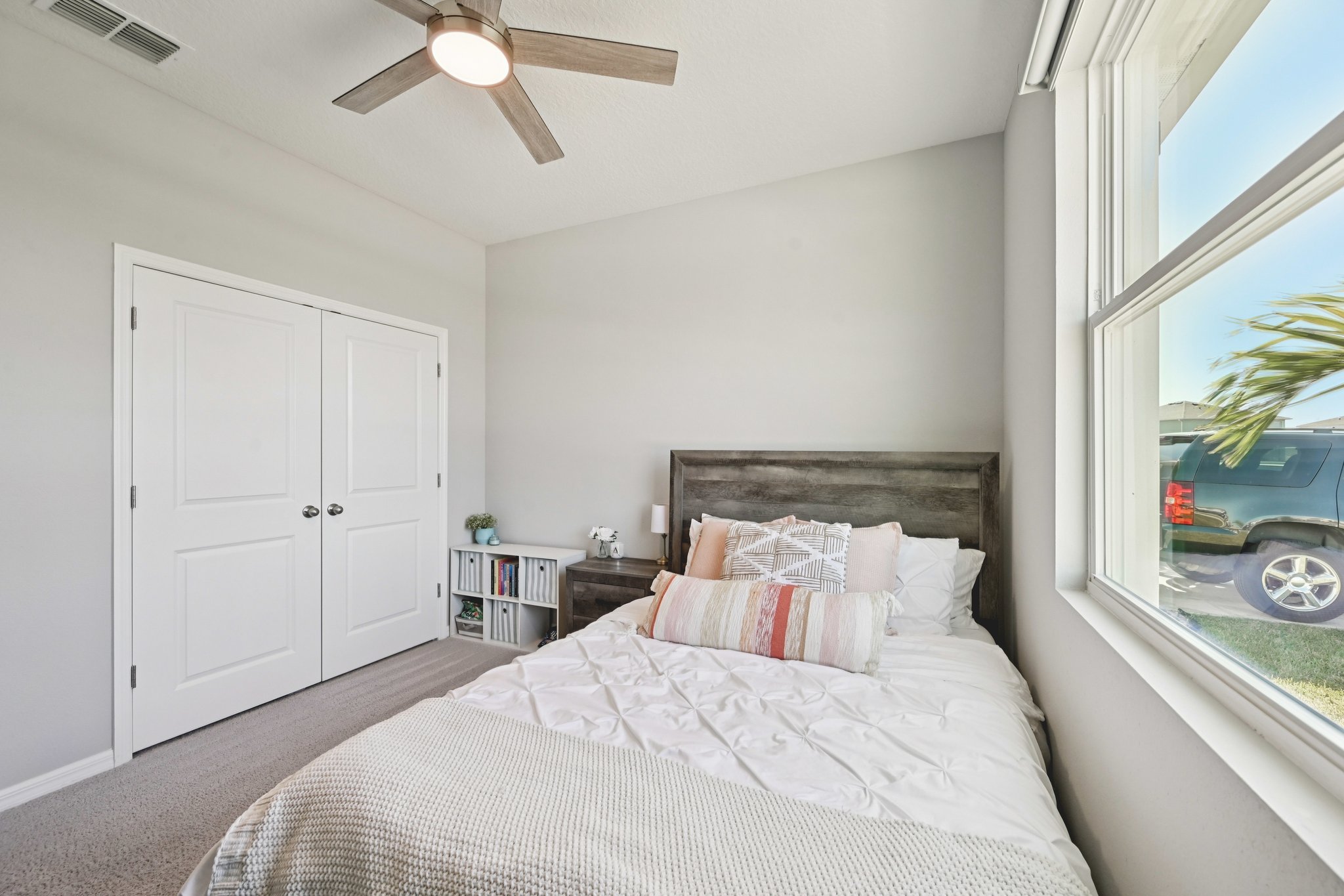 Chippewa Dr-S0702-023.jpg