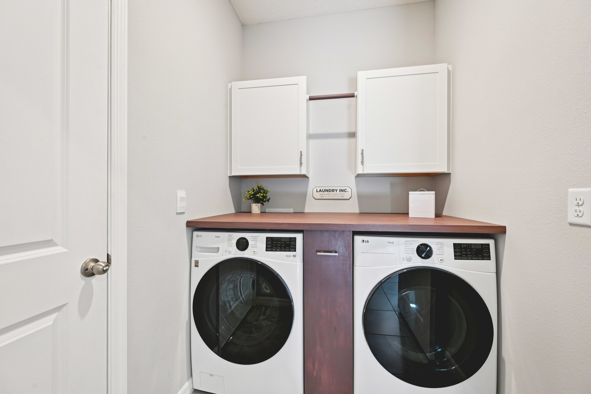 Chippewa Dr-S0702-026.jpg