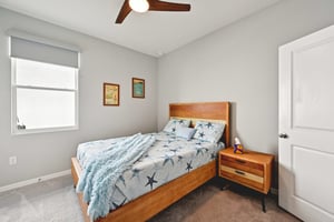 Chippewa Dr-S0702-032.jpg