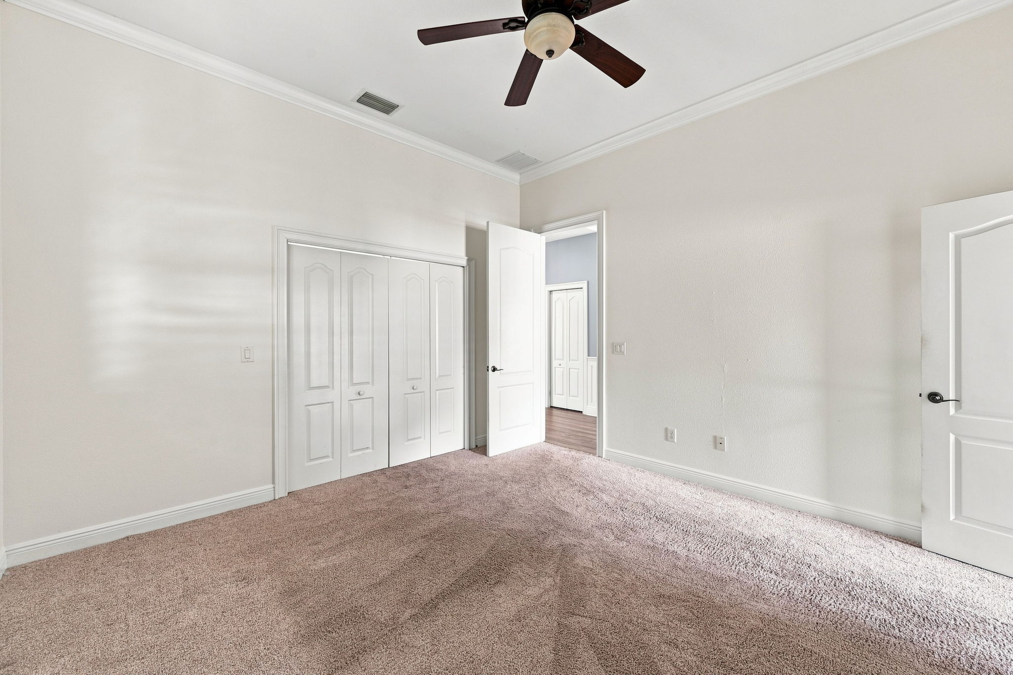 First Floor Guest Bedroom1b