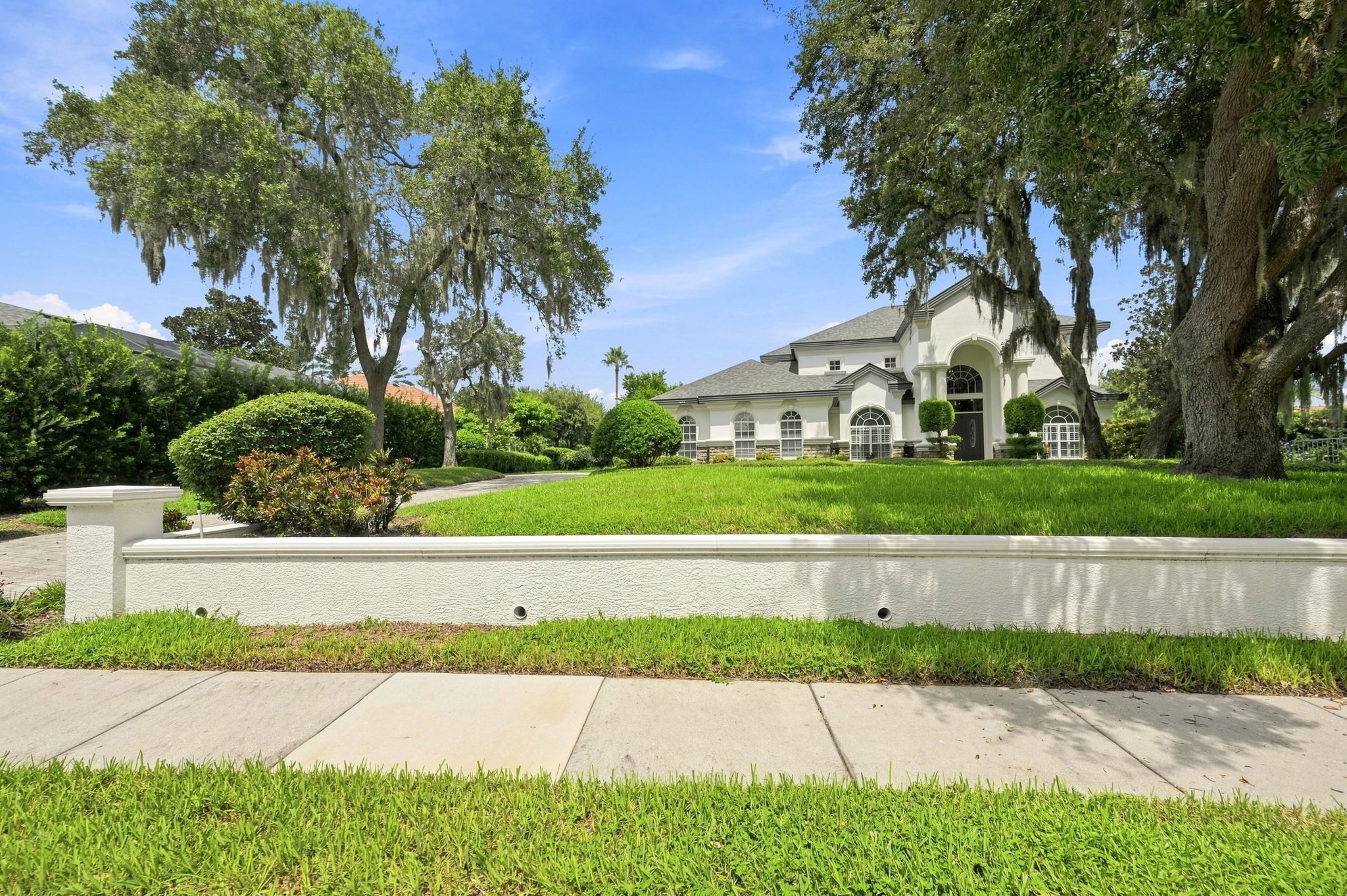 Front Exterior3