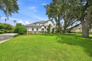 Front Exterior4