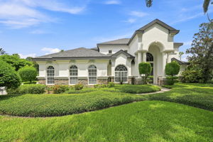 Front Exterior8
