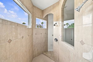Upper Level Primary Bathroom1d