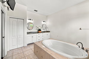 Upper Level Primary Bathroom1f