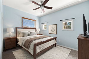 Upper Level Bedroom2-vs