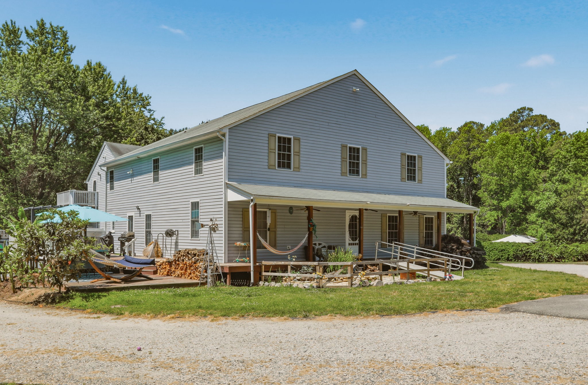 01-Exterior Front