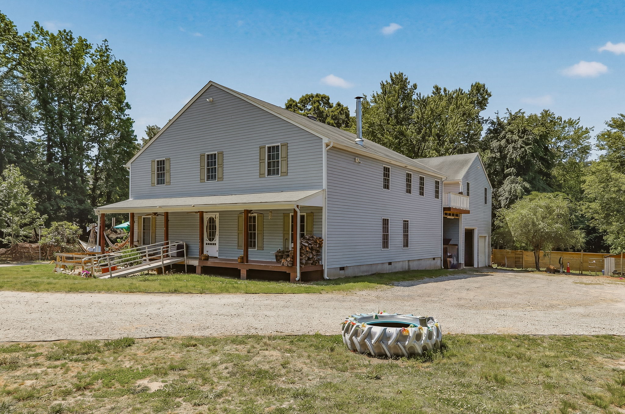 03-Exterior Front