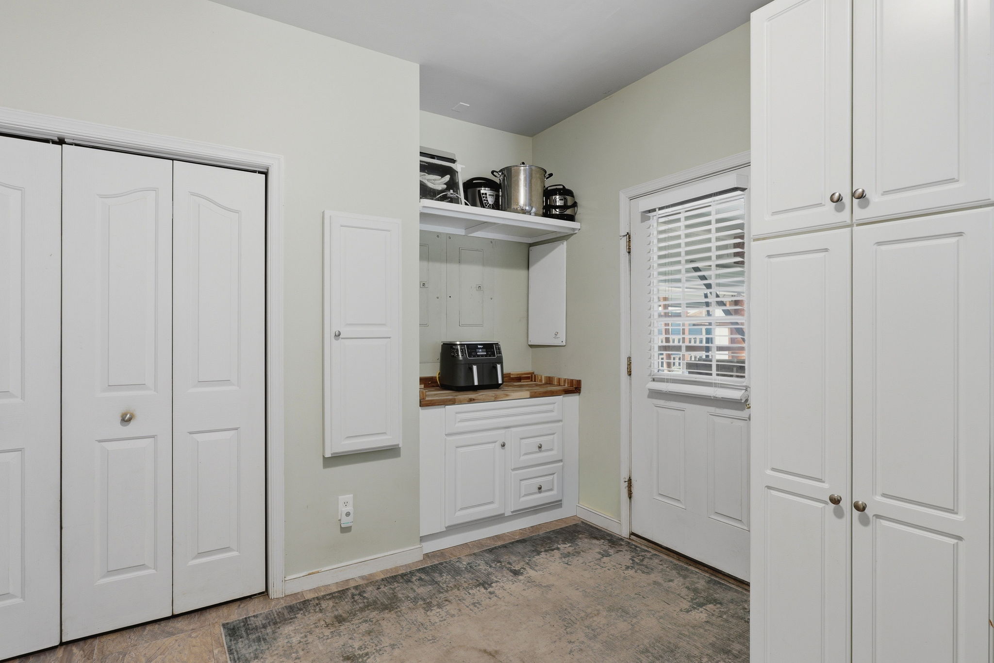 23-Laundry Room