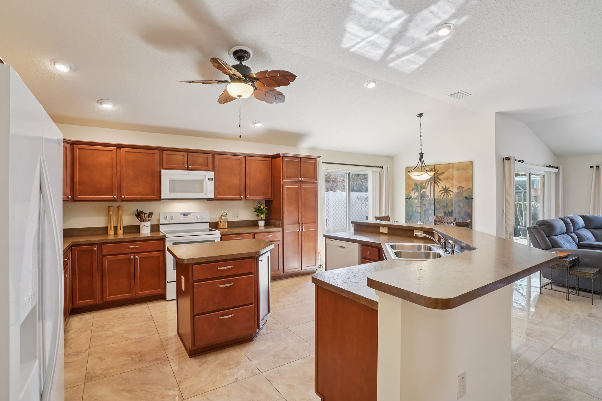 Becker Ave-S2102-016.jpg