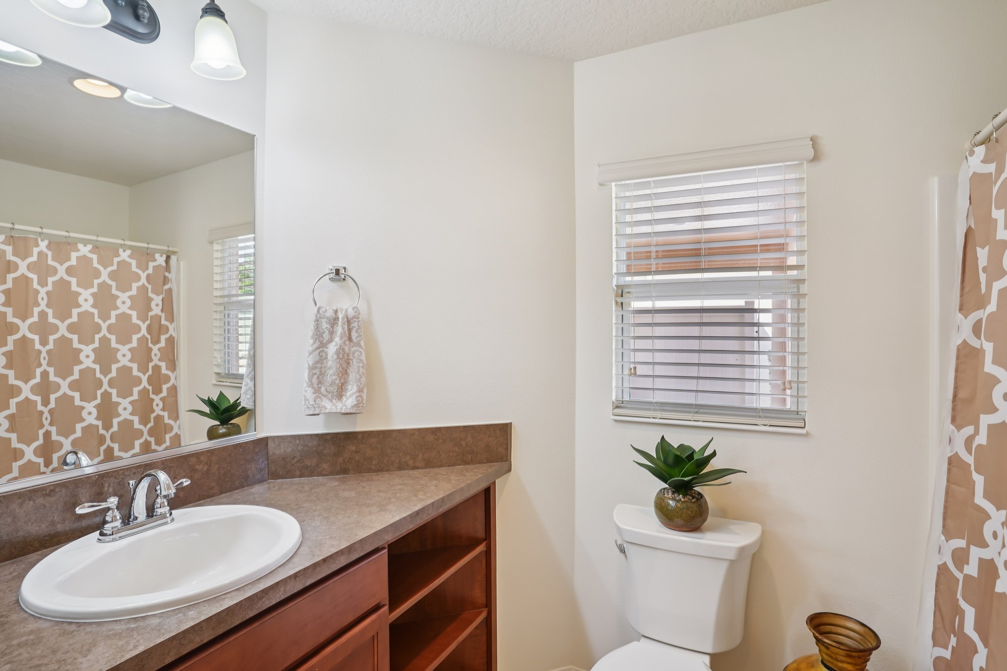 Becker Ave-S2102-028.jpg