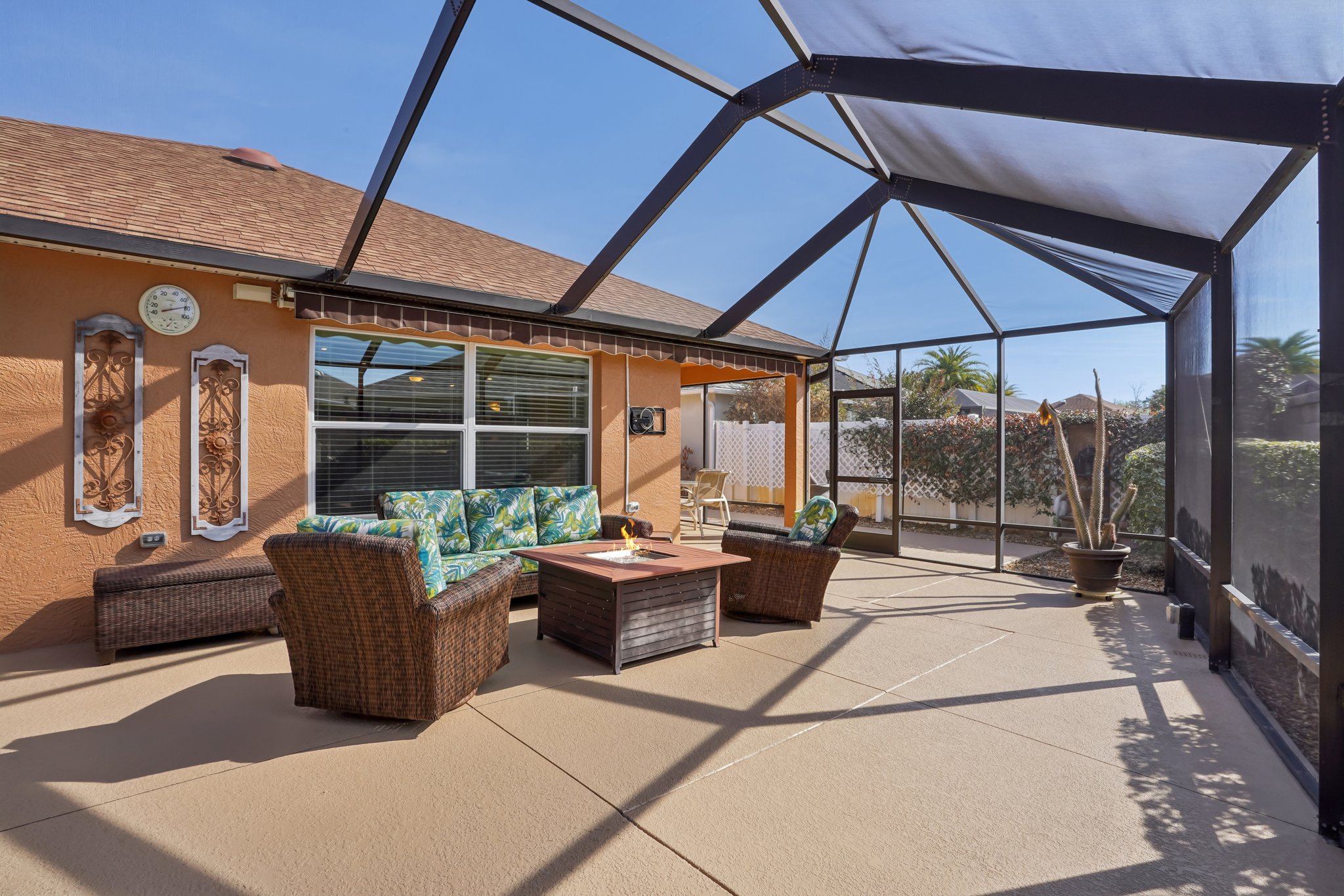 Becker Ave-S2102-036.jpg