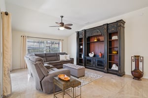 Becker Ave-S2102-010.jpg