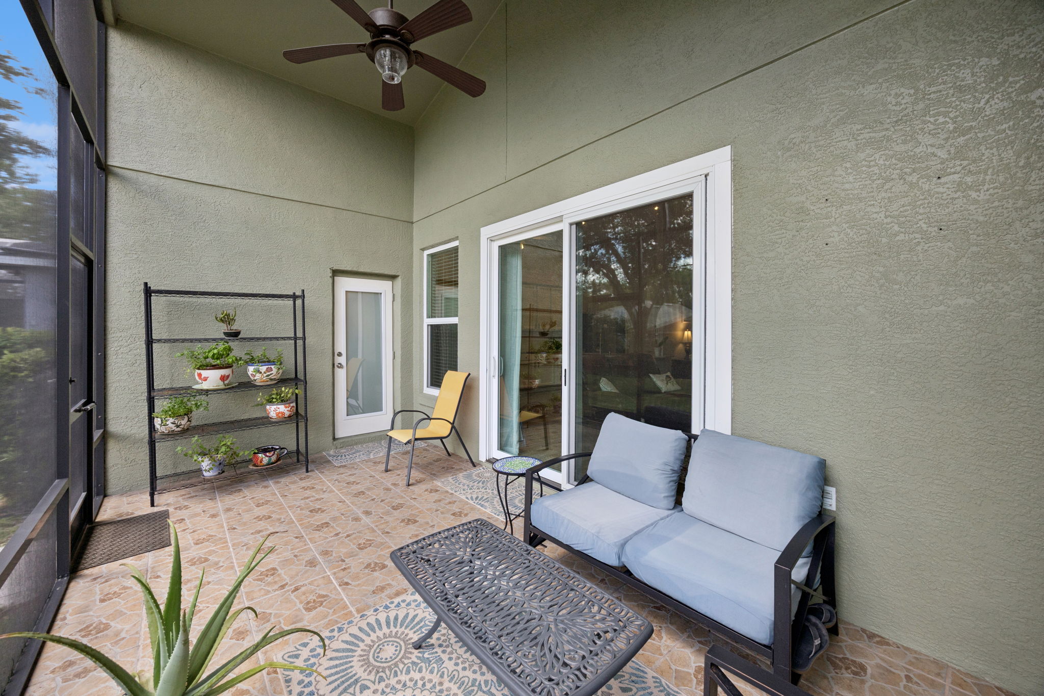  Photo 44