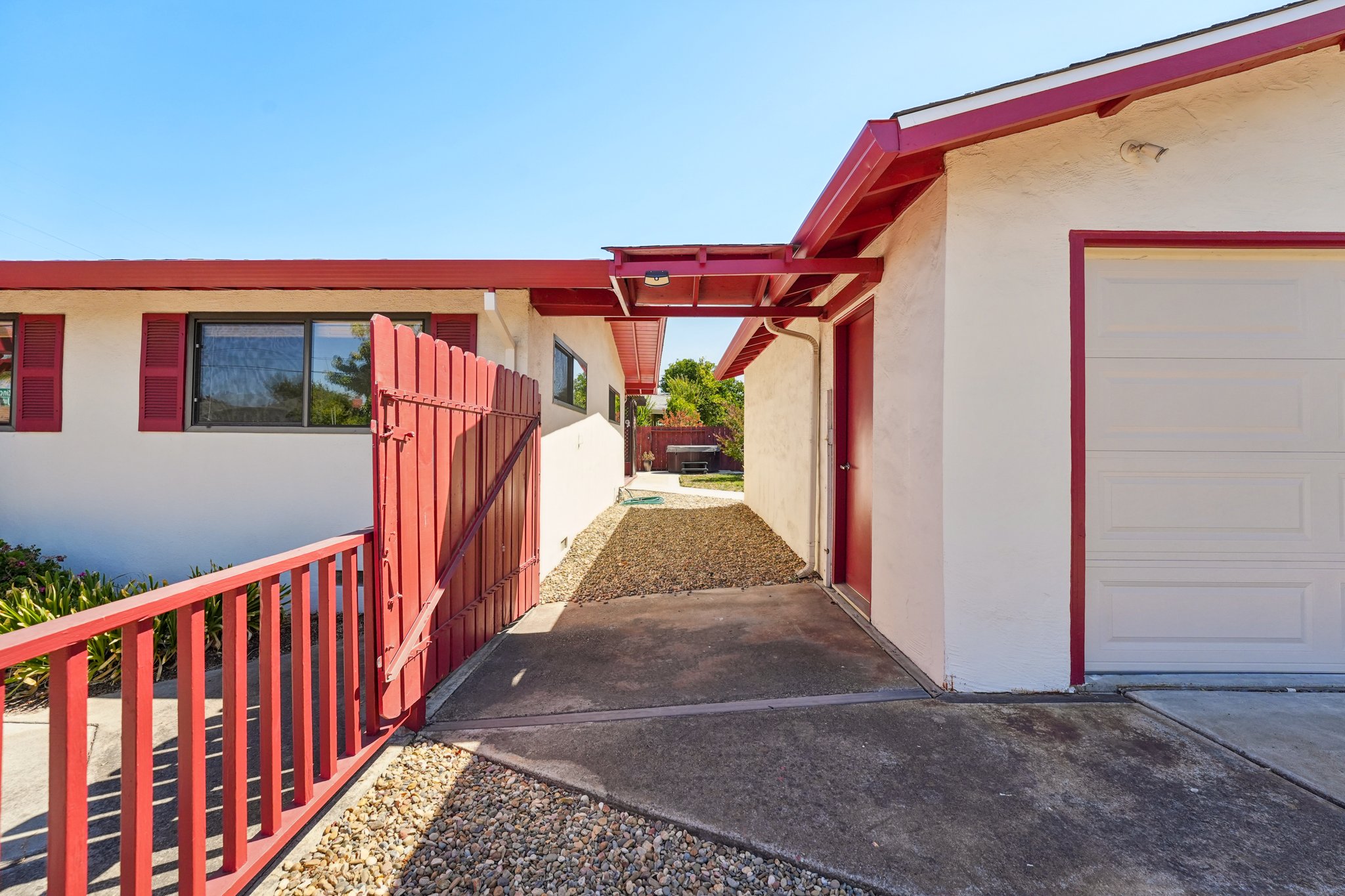 Rincon Ave-S2108-008.jpg