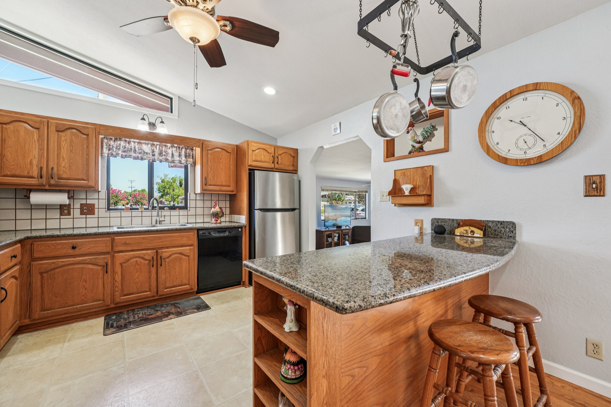 Rincon Ave-S2108-032.jpg