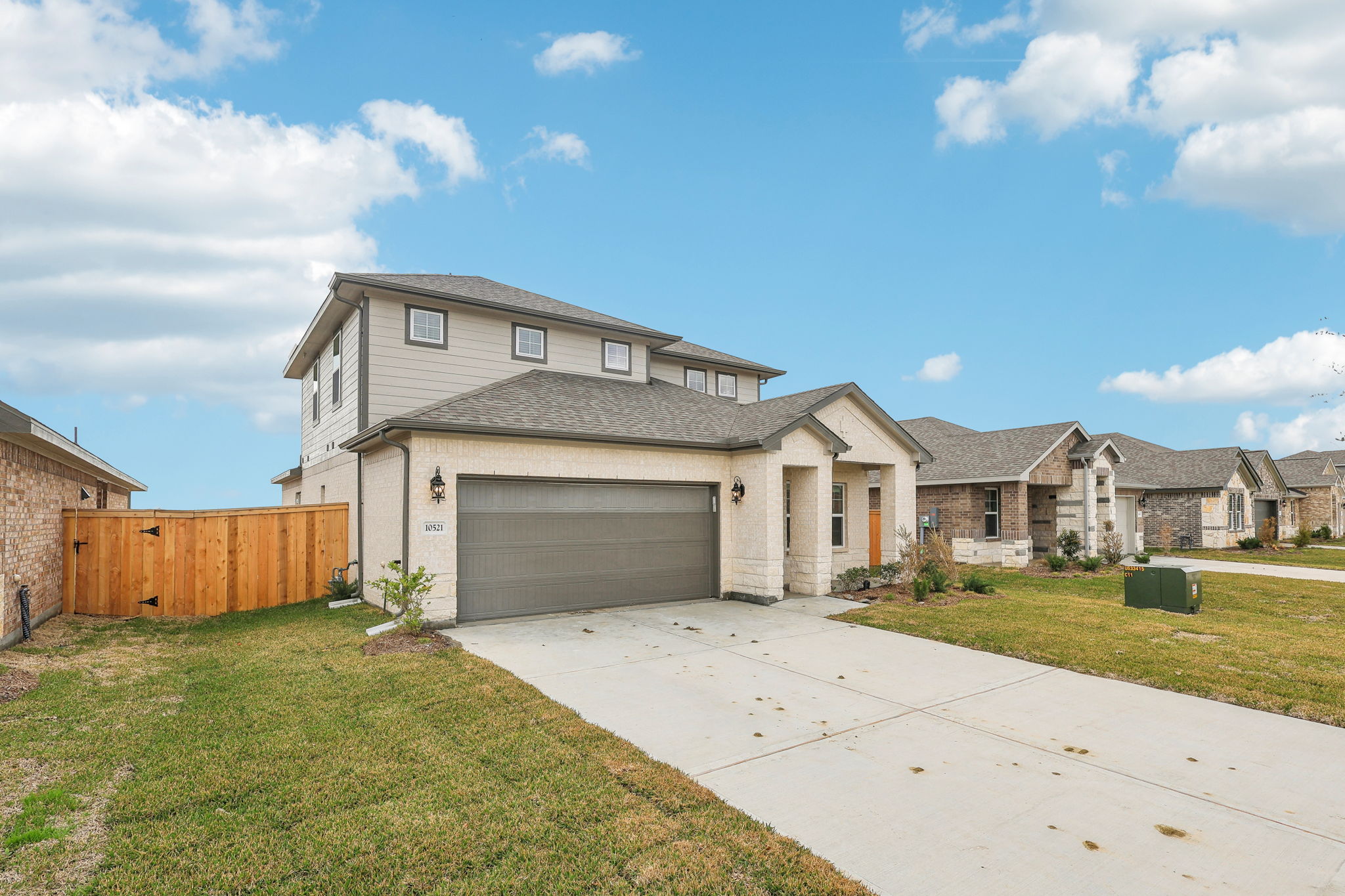 Houston - Central Park Square - 10521 Discovery Ln, Texas City, TX 77591 - 003