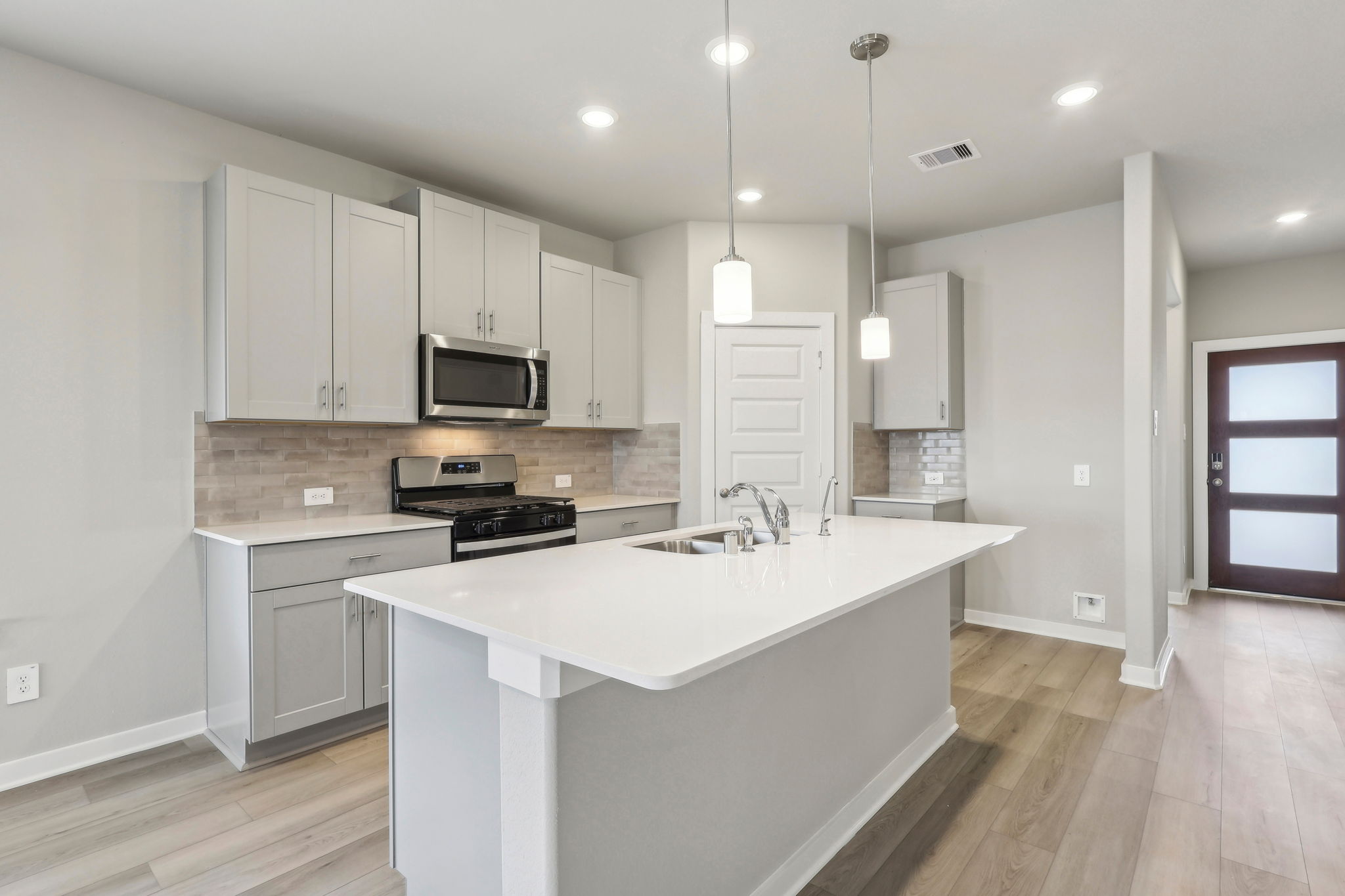 Houston - Central Park Square - 10521 Discovery Ln, Texas City, TX 77591 - 009