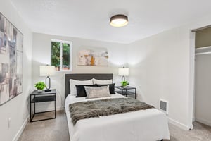 22nd Ave E-S0309-021.jpg