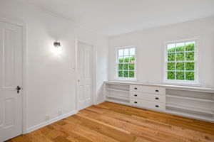 10527 Le Conte-20