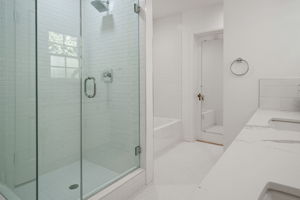 10527 Le Conte-29