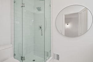 10527 Le Conte-21