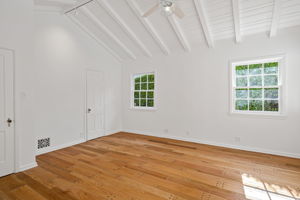 10527 Le Conte-26