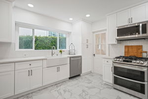 10527 Le Conte-15